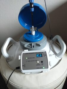 Liquid nitrogen level monitor